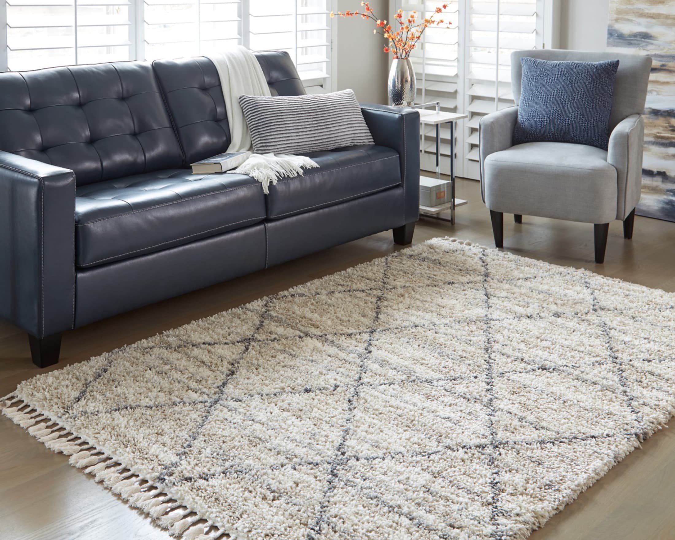 Rugs & Decor furniture at Middletown Furniture, Middletown OH