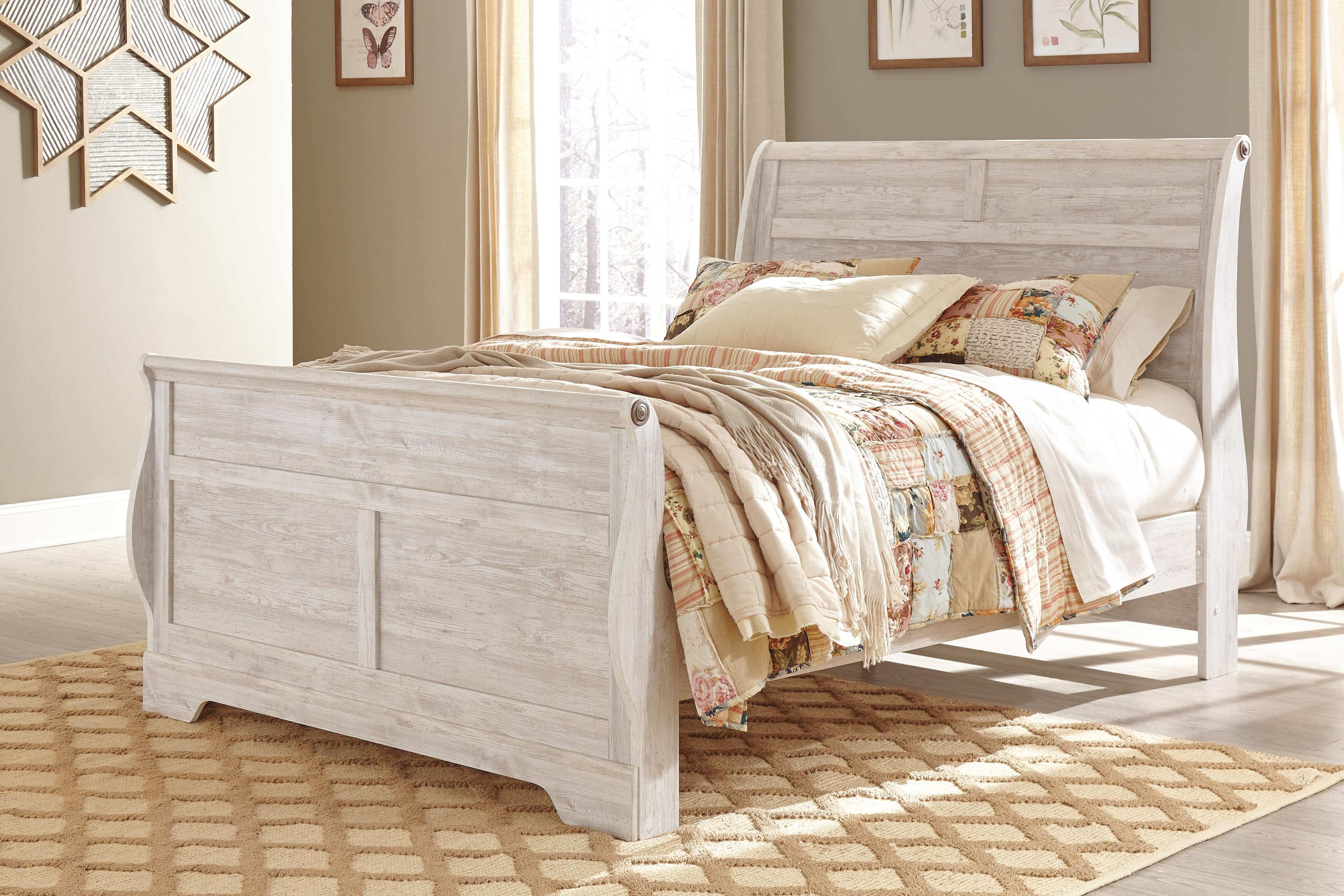 Willowton Queen Sleigh Bed — White — view 2
