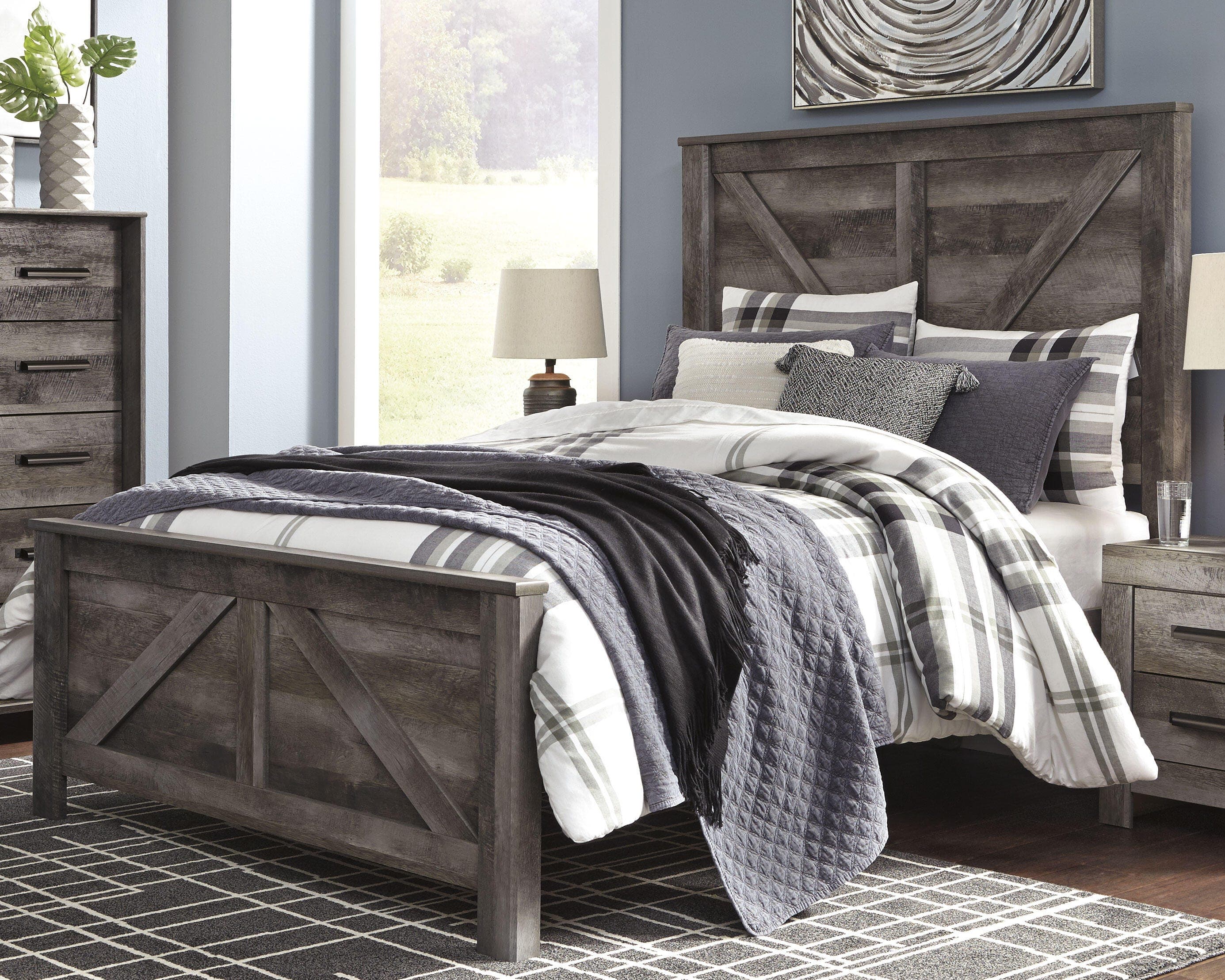 Wynnlow Queen Crossbuck Panel Bed — Black/Gray — view 2