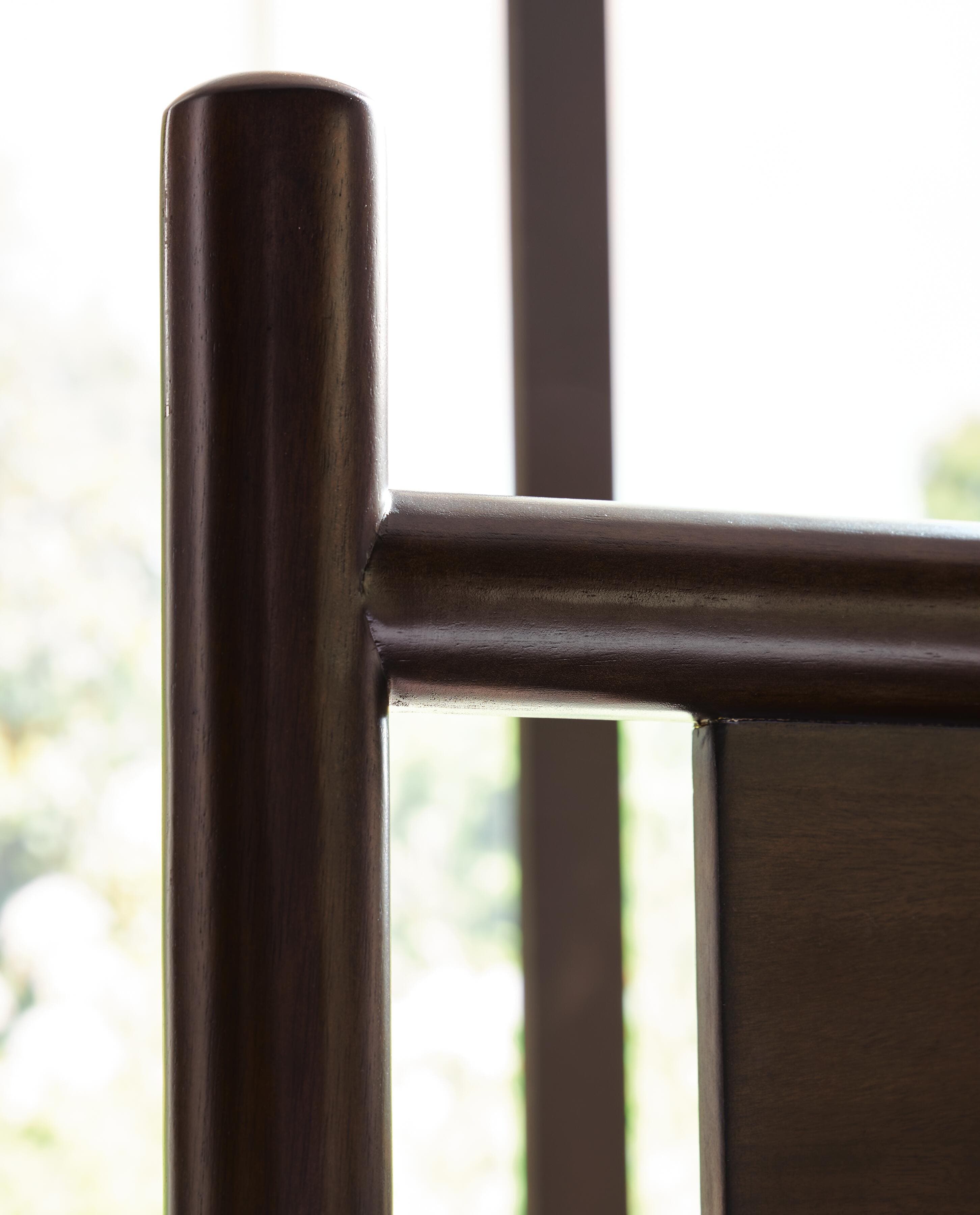 Dantenton King Panel Bed — Merlot — view 6