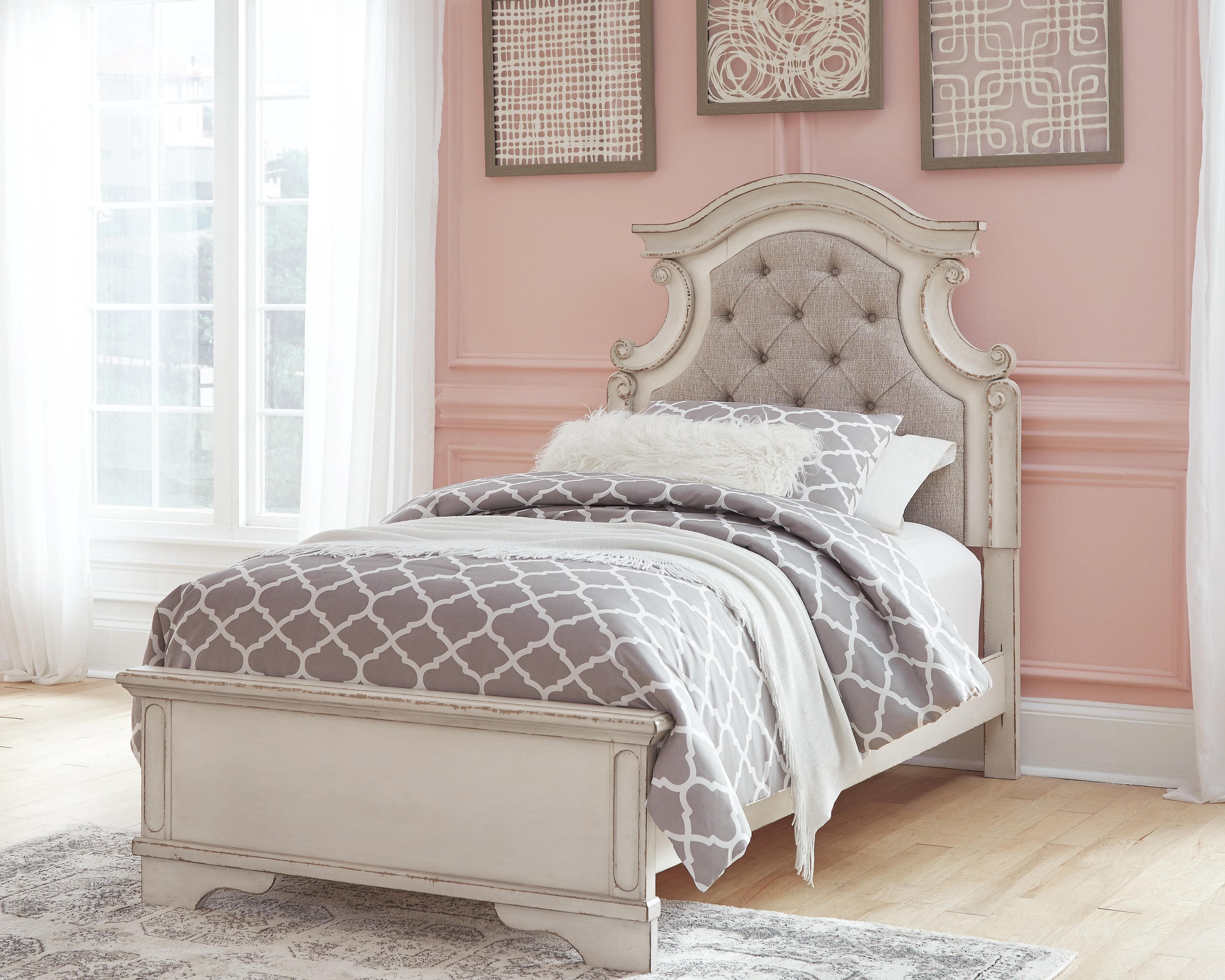 Realyn Twin Panel Bed — White — view 2