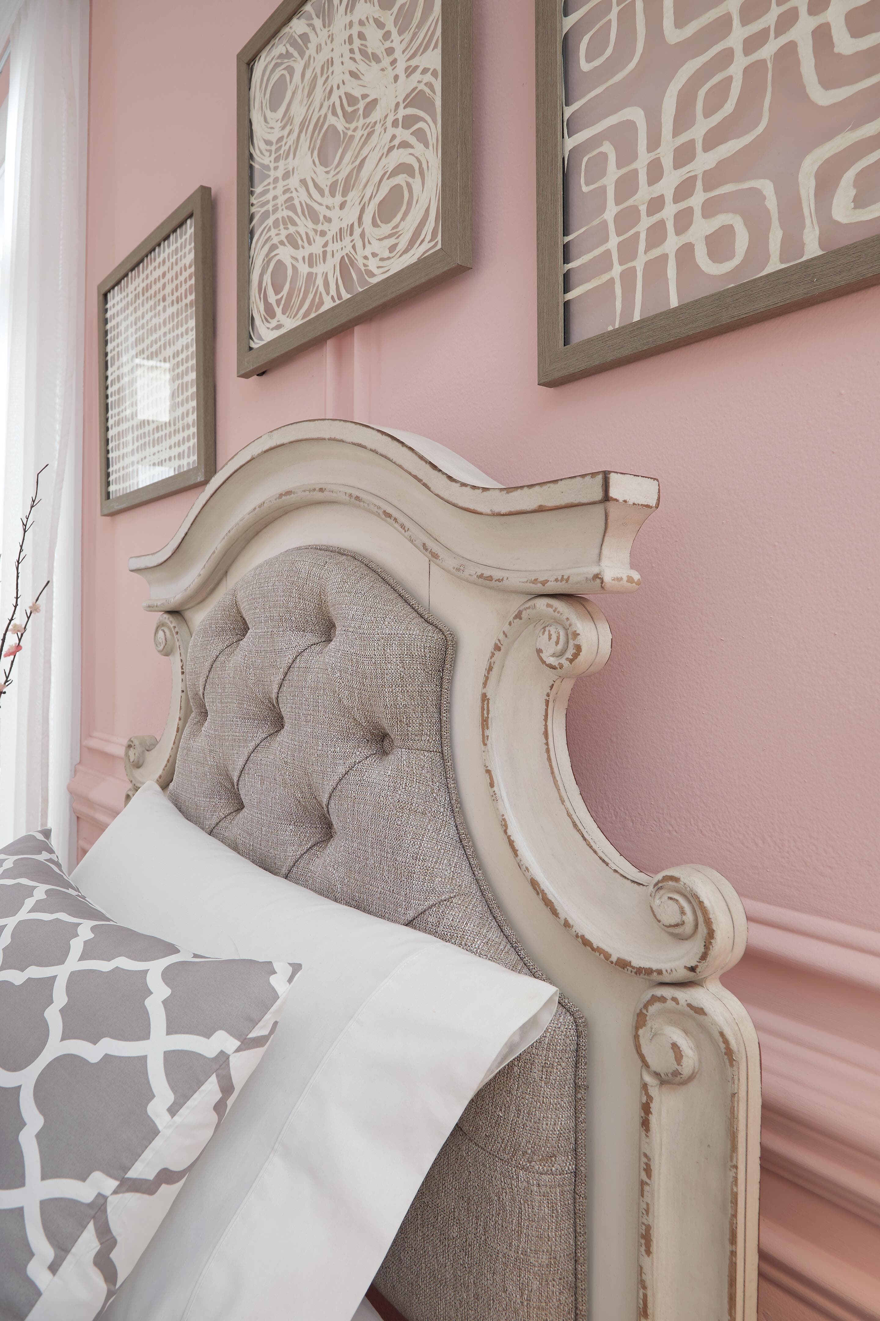 Realyn Twin Panel Bed — White — view 3