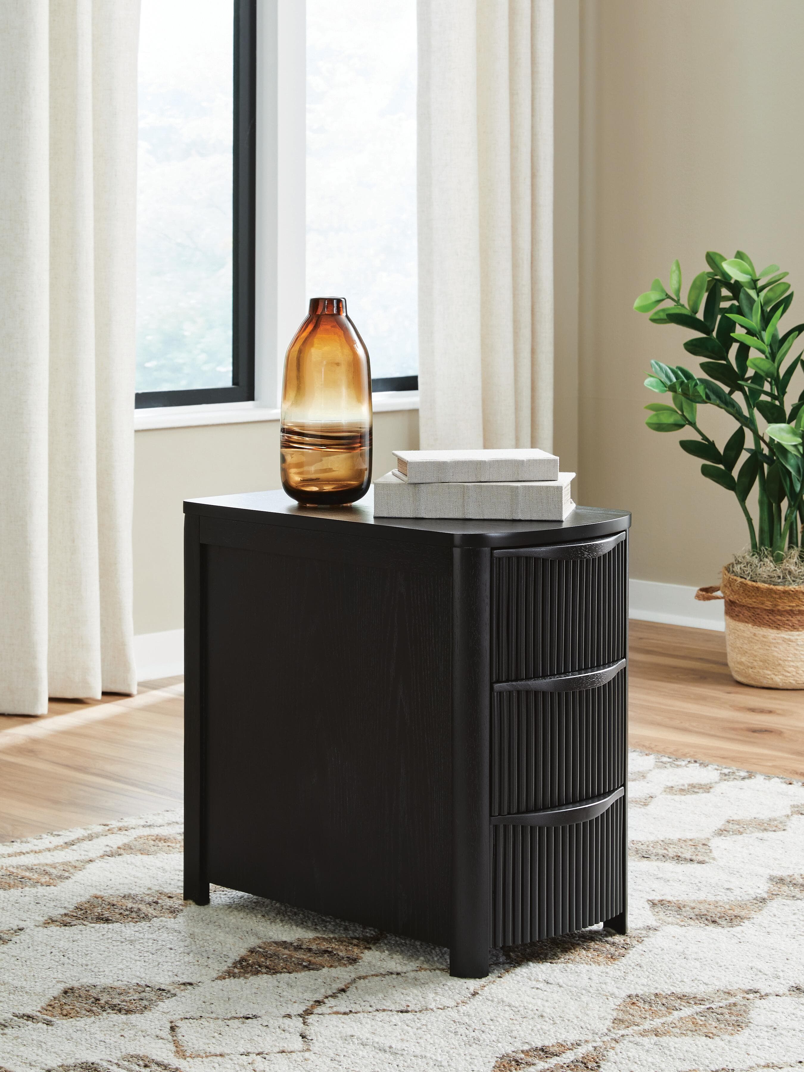 Camdill Chairside End Table — Black/Gray — view 2
