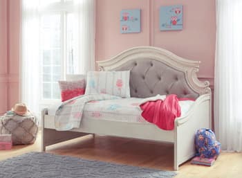 Realyn Twin Day Bed — White — view 8