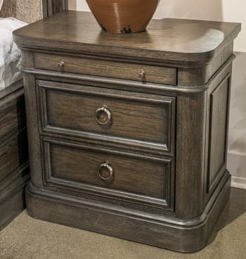 Bannette Nightstand